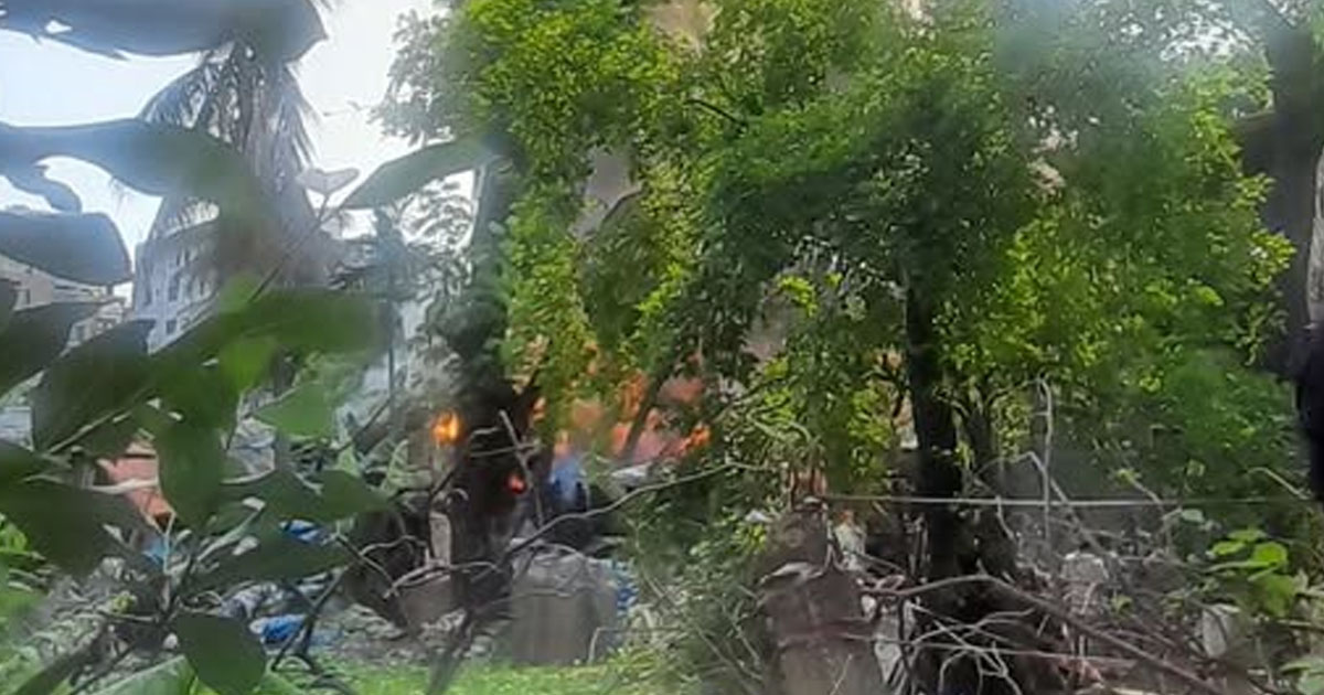 হালিশহরে চারটি বসতবাড়িতে আগুন