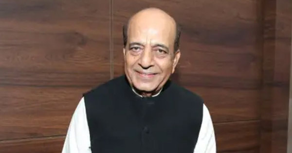 দৈনিক পূর্বকোণ - চট্টগ্রামের দৈনিক দীনেশ ত্রিবেদীকে মন্ত্রীর সমমর্যাদা দিল ভারত