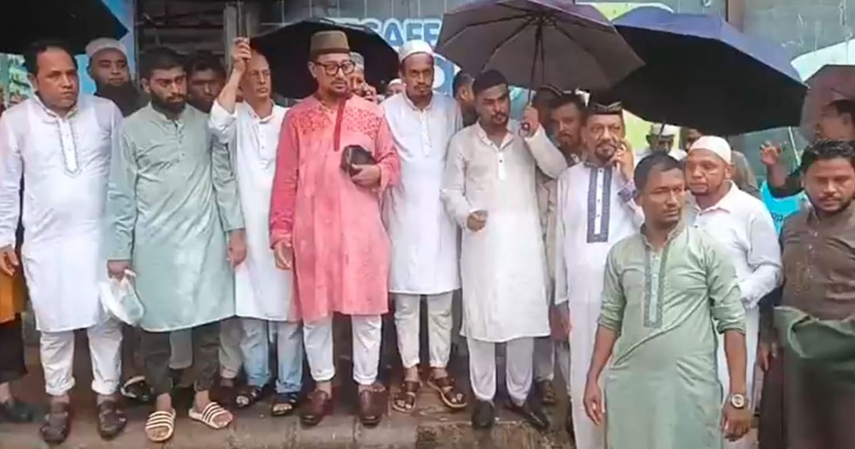 দৈনিক পূর্বকোণ - চট্টগ্রামের দৈনিক ভারী বৃষ্টিতে চট্টগ্রাম নগরের নিচু এলাকা পরিদর্শনে মেয়র