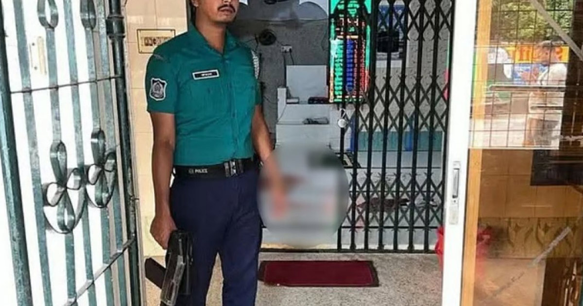 দৈনিক পূর্বকোণ - চট্টগ্রামের দৈনিক নামাজের সময় মসজিদে ঢুকে গুলি, দুই মুসল্লি আহত