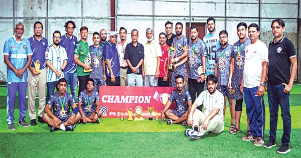 দৈনিক পূর্বকোণ - চট্টগ্রামের দৈনিক ওপিএ ফুটবল টুর্নামেন্টে ওয়ারিয়র্স চ্যাম্পিয়ন