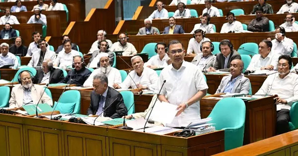 দৈনিক পূর্বকোণ - চট্টগ্রামের দৈনিক প্লাস্টিক শিল্পের কাঁচামালে আমদানি শুল্ক ৫ শতাংশই থাকছে