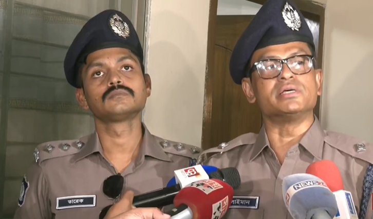দৈনিক পূর্বকোণ - চট্টগ্রামের দৈনিক বাকলিয়ায় শিশু ধর্ষণের ঘটনায় ১৫ দিনের মাথায় চার্জশিট দিলো পুলিশ