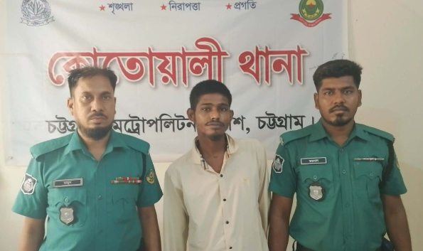কোতোয়ালীতে পেশাদার ডাকাত দলের সক্রিয় সদস্য গ্রেপ্তার