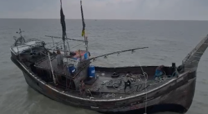 সমুদ্রে ইঞ্জিন বিকল, দুইদিন ধরে ভাসতে থাকা ৪ জেলেকে জীবিত উদ্ধার