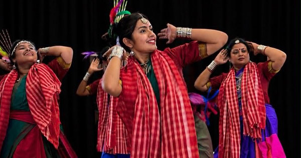 দৈনিক পূর্বকোণ - চট্টগ্রামের দৈনিক ভারতে বাংলাদেশি তিন তরুণ শিল্পীর অংশগ্রহণে মঞ্চে ‘টুসু-ভাদু’ ও ‘কপালকুণ্ডলা’