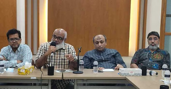 দৈনিক পূর্বকোণ - চট্টগ্রামের দৈনিক দুপুর ১২টা থেকে রাত ৯টা পর্যন্ত মার্কেট খোলা রাখতে চান চট্টগ্রামের ব্যবসায়ীরা