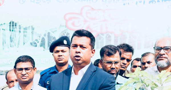 দৈনিক পূর্বকোণ - চট্টগ্রামের দৈনিক চট্টগ্রামে পাঁচ বছরে দেড় কোটি বৃক্ষরোপণের লক্ষ্য: ডিসি