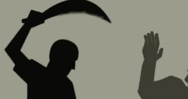 দৈনিক পূর্বকোণ - চট্টগ্রামের দৈনিক সালিশি বৈঠকে ছোট ভাইকে কুপিয়ে জখম, বড় ভাইয়ের বিরুদ্ধে মামলা