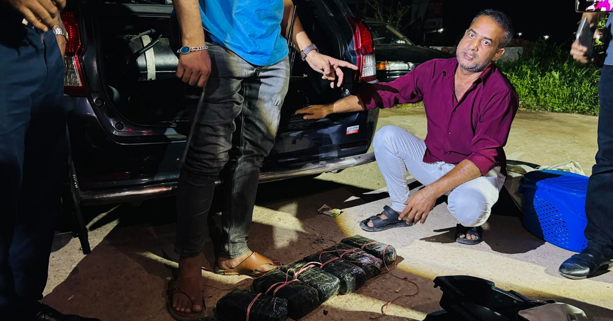 মিরসরাইয়ে প্রাইভেটকারে মিলল দুই কোটি টাকার ইয়াবা, চালক গ্রেপ্তার