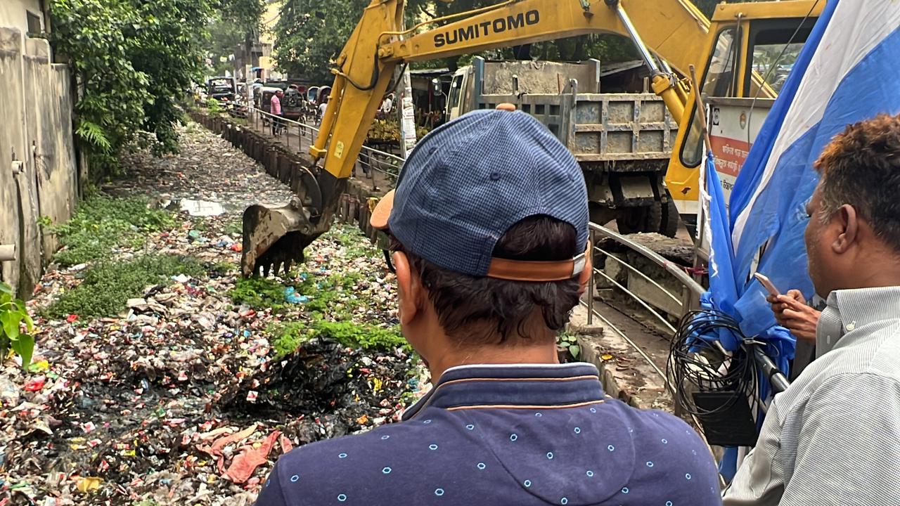 চট্টগ্রাম নগরীর পাঁচ খালের খনন কার্যক্রম শুরু করলো চসিক