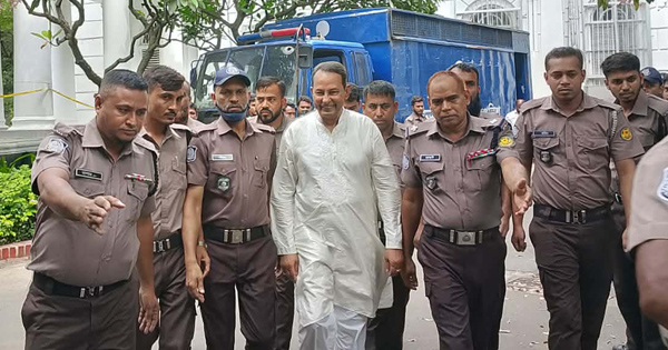 দৈনিক পূর্বকোণ - চট্টগ্রামের দৈনিক মানবতাবিরোধী অপরাধের মামলায় ইনুর ১০ বছরের কারাদণ্ড