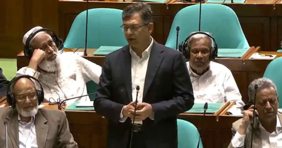 দৈনিক পূর্বকোণ - চট্টগ্রামের দৈনিক সামাজিকমাধ্যমে গুরুত্বপূর্ণ ব্যক্তি নিয়ে গুজব ঠেকাতে হচ্ছে কঠোর বিধান