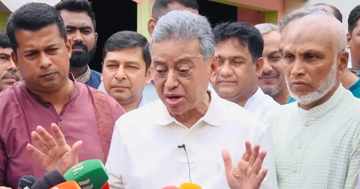 দৈনিক পূর্বকোণ - চট্টগ্রামের দৈনিক বন্যার্তদের পুনর্বাসন না হওয়া পর্যন্ত পাশে থাকবে সরকার: অর্থমন্ত্রী