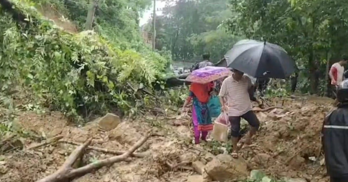 দৈনিক পূর্বকোণ - চট্টগ্রামের দৈনিক লামায় পাহাড়ধসে শিশুসহ ৫ জনের মৃত্যু