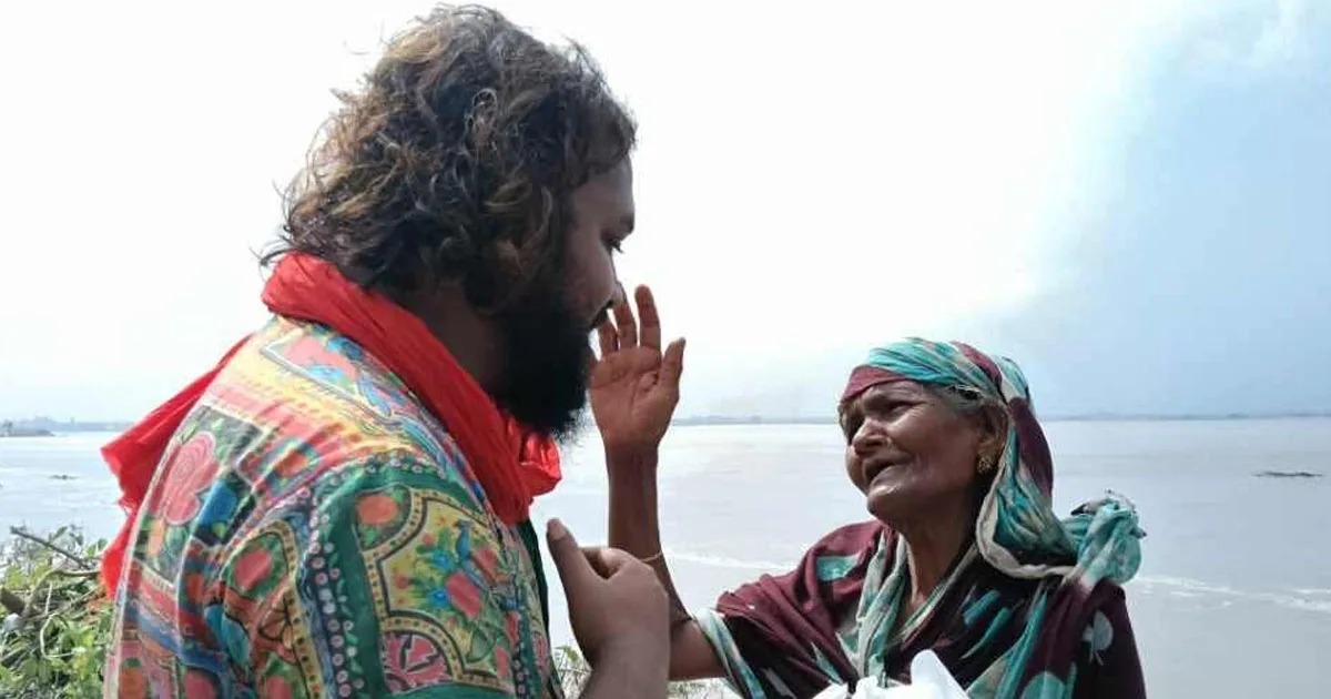দৈনিক পূর্বকোণ - চট্টগ্রামের দৈনিক বানভাসি মায়ের গল্পে পিজিতের নতুন গান