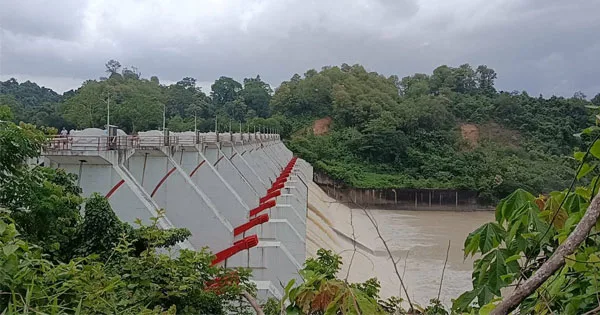 দৈনিক পূর্বকোণ - চট্টগ্রামের দৈনিক বন্ধ করা হল কাপ্তাই বাঁধের ১৬ জলকপাট