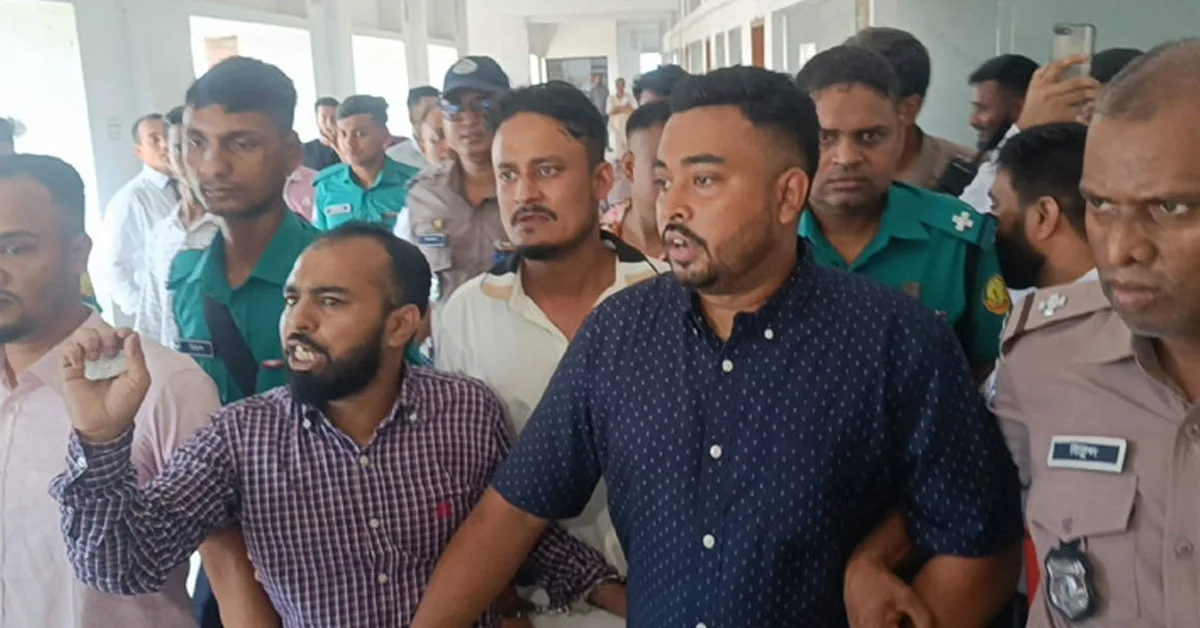 দৈনিক পূর্বকোণ - চট্টগ্রামের দৈনিক কলেজ ছাত্রাবাসে সংঘবদ্ধ ধর্ষণে একজনের মৃত্যুদণ্ড, তিনজনের যাবজ্জীবন