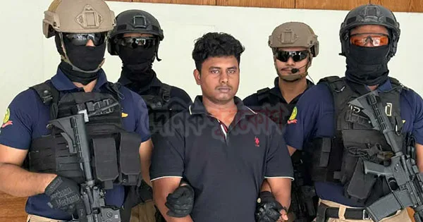 দৈনিক পূর্বকোণ - চট্টগ্রামের দৈনিক মদ ও সিগারেটের চালান খালাসের চেষ্টা, বিমান বন্দরে গ্রেপ্তার যুবক