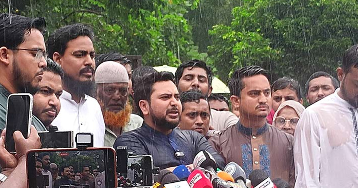 দৈনিক পূর্বকোণ - চট্টগ্রামের দৈনিক ৫ আগস্টের মধ্যে জুলাই স্মৃতি জাদুঘর খুলে দিতে হবে: নাহিদ