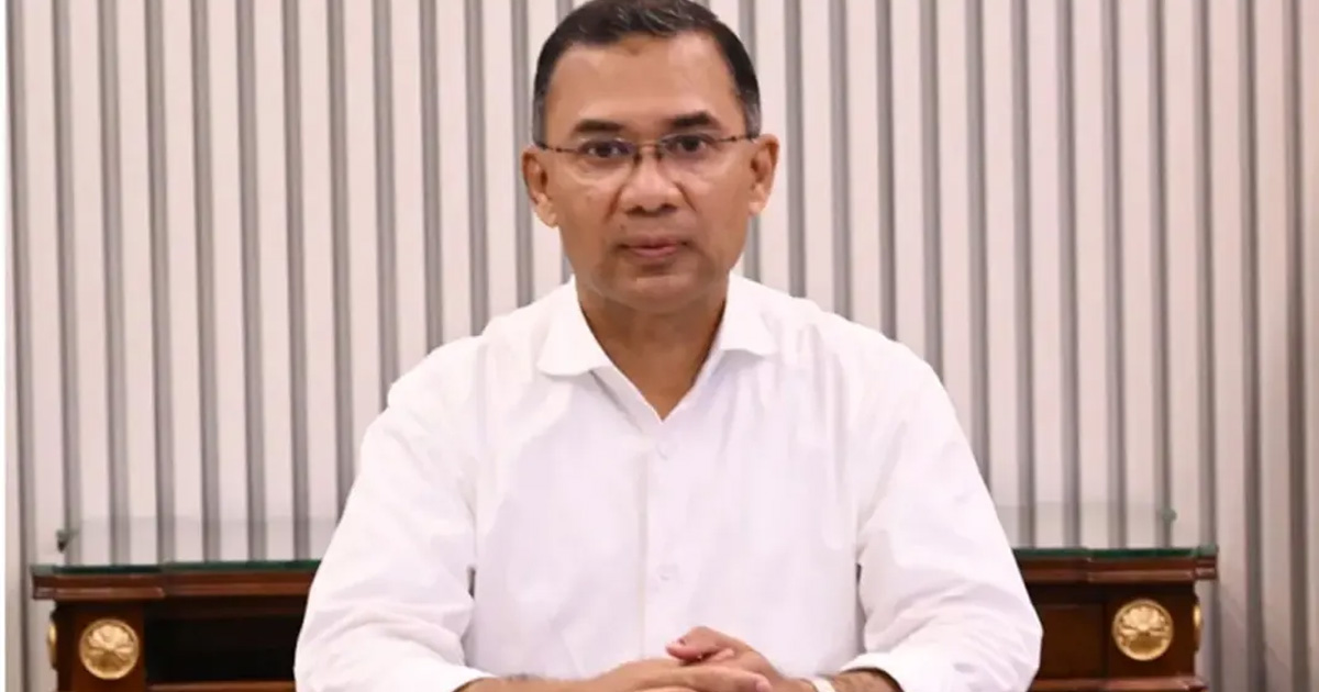 দৈনিক পূর্বকোণ - চট্টগ্রামের দৈনিক সরকারি ব্যানার, ফেস্টুন ও বিলবোর্ডে প্রধানমন্ত্রীর ছবি ব্যবহার নিষিদ্ধ