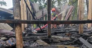পেকুয়ায় আগুনে পুড়ল দুই বসতঘর