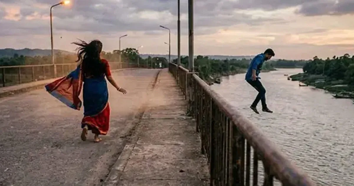 দৈনিক পূর্বকোণ - চট্টগ্রামের দৈনিক একসঙ্গে মরার সিদ্ধান্ত নিয়ে যমুনায় ঝাঁপ দিলেন প্রেমিক, পালিয়ে গেলেন প্রেমিকা