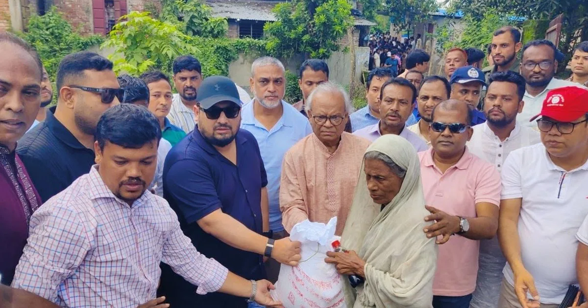 দৈনিক পূর্বকোণ - চট্টগ্রামের দৈনিক দুর্যোগে বিএনপি সবসময় জনগণের পাশে থাকে: রুহুল কবির রিজভী