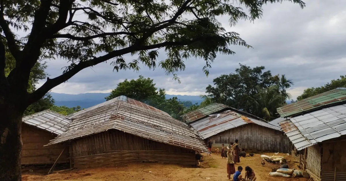 দৈনিক পূর্বকোণ - চট্টগ্রামের দৈনিক বান্দরবানের রুমায় হামের উপসর্গে তিন শিশুর মৃত্যু