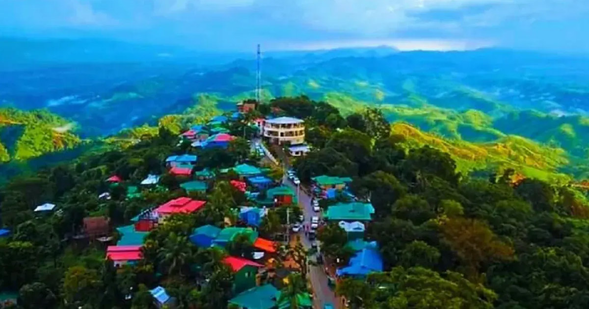 দৈনিক পূর্বকোণ - চট্টগ্রামের দৈনিক সাজেকে আটকা ৫ শতাধিক পর্যটক