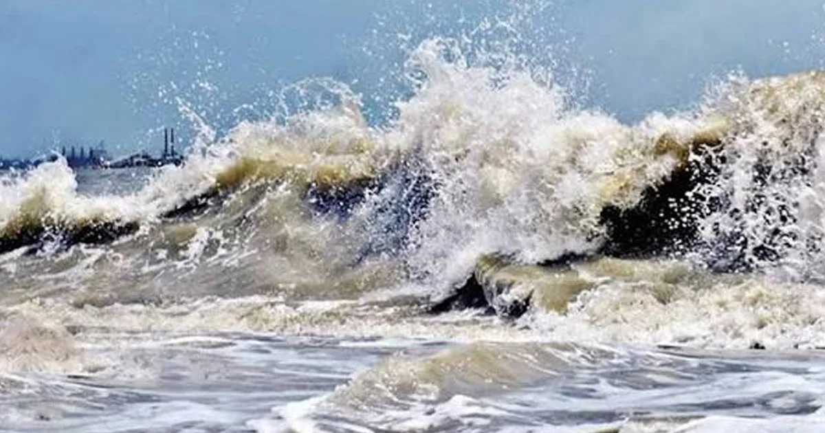 দৈনিক পূর্বকোণ - চট্টগ্রামের দৈনিক বঙ্গোপসাগরে লঘুচাপ, বন্দরে ৩ নম্বর সতর্ক সংকেত