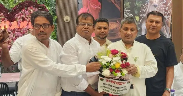 দৈনিক পূর্বকোণ - চট্টগ্রামের দৈনিক সৌদিআরবে সংবর্ধিত হলেন এমপি সরোয়ার আলমগীর