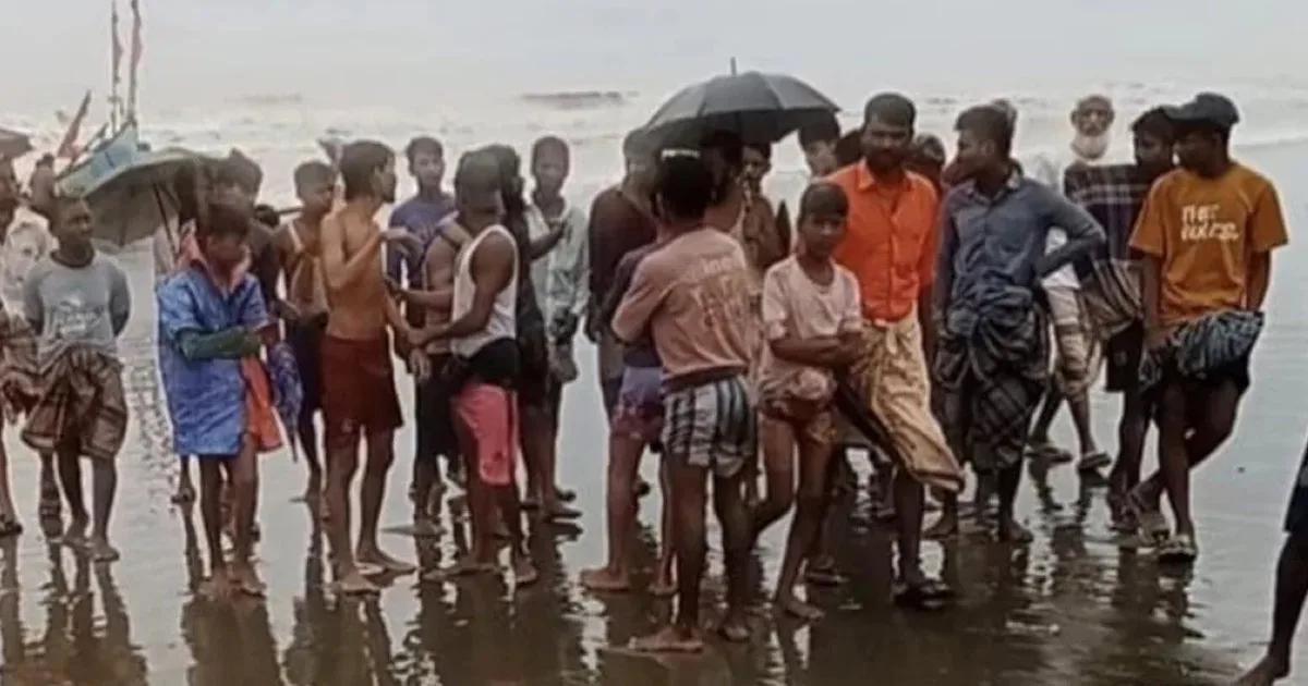 দৈনিক পূর্বকোণ - চট্টগ্রামের দৈনিক টেকনাফে রোহিঙ্গাবাহী নৌকাডুবি, নিখোঁজ ১৩