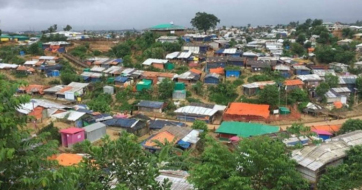দৈনিক পূর্বকোণ - চট্টগ্রামের দৈনিক উখিয়ায় রোহিঙ্গা ক্যাম্পে স্ত্রী-সন্তানকে গলা কেটে হত্যা