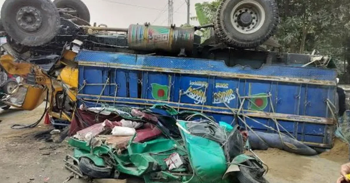 দৈনিক পূর্বকোণ - চট্টগ্রামের দৈনিক জুনে সড়ক দুর্ঘটনায় দেশে ৪৬২ জনের মৃত্যু হয়েছে: বিআরটিএ