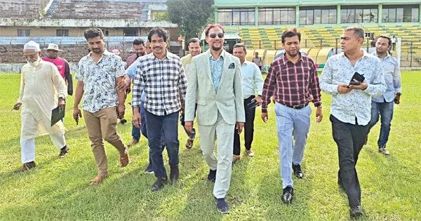 দৈনিক পূর্বকোণ - চট্টগ্রামের দৈনিক জেলা স্টেডিয়াম পরিদর্শনে সিটি মেয়র