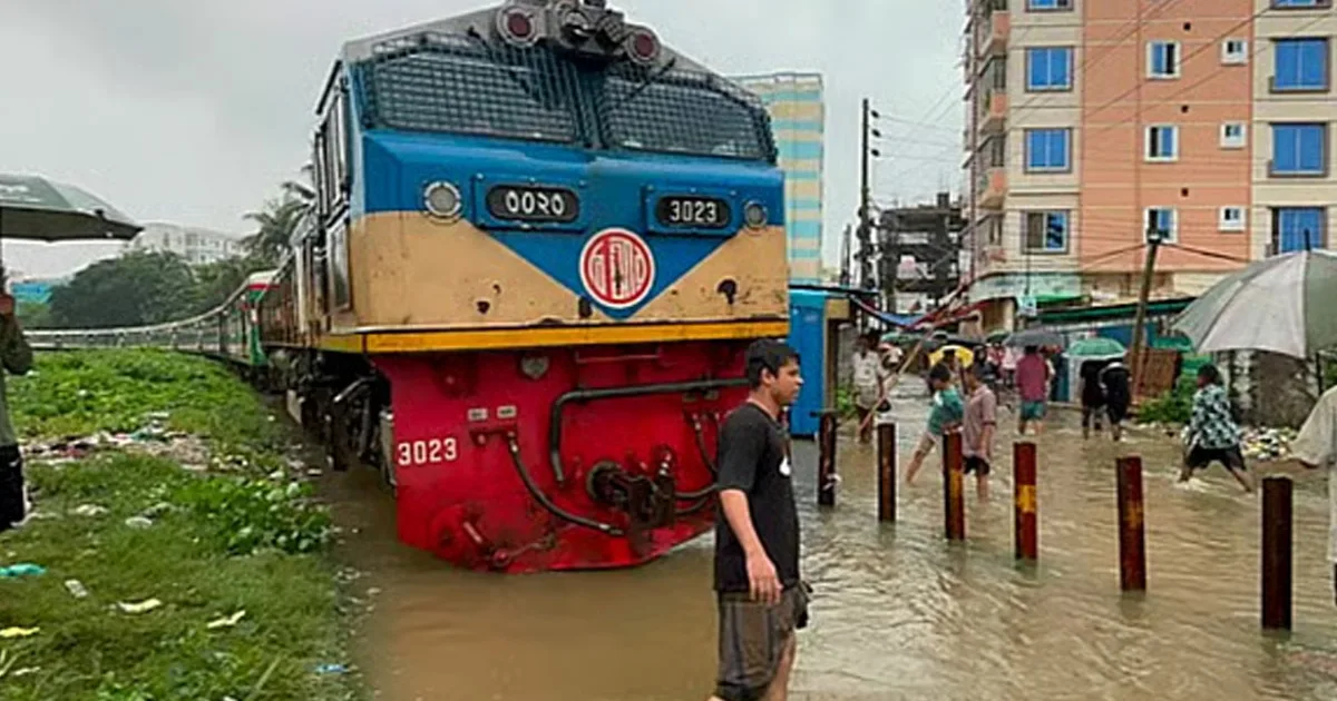 দৈনিক পূর্বকোণ - চট্টগ্রামের দৈনিক চট্টগ্রাম-কক্সবাজার রুটে ট্রেন চলাচল কাল থেকে ফের শুরু