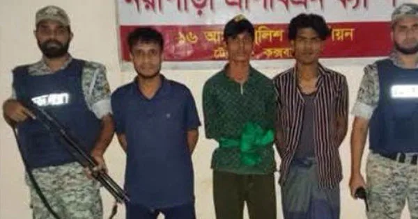 দৈনিক পূর্বকোণ - চট্টগ্রামের দৈনিক টেকনাফে যৌথ অভিযানে গ্রেপ্তার ১১