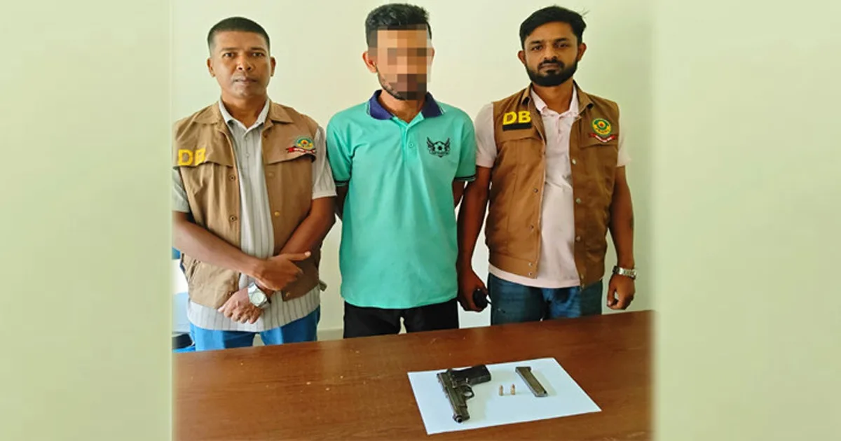 দৈনিক পূর্বকোণ - চট্টগ্রামের দৈনিক চট্টগ্রামে বিদেশি পিস্তল ও গুলিসহ গ্রেপ্তার ১