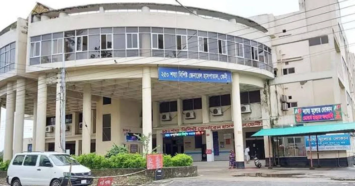 দৈনিক পূর্বকোণ - চট্টগ্রামের দৈনিক ঝোপে কান্নার শব্দ, পরিত্যক্ত নবজাতক উদ্ধার