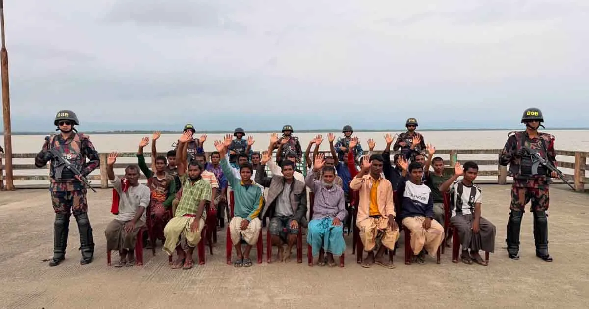 দৈনিক পূর্বকোণ - চট্টগ্রামের দৈনিক দেশে ফিরলেন আরাকান আর্মির হাতে আটক ২৪ জেলে