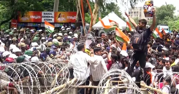 দৈনিক পূর্বকোণ - চট্টগ্রামের দৈনিক এবার শিক্ষার্থীদের বিক্ষোভে উত্তাল ভারতে ঝাড়খণ্ড: টিয়ারশেল-লাঠিচার্জ