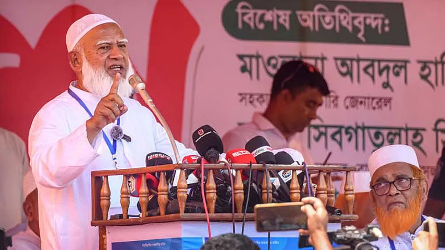 দৈনিক পূর্বকোণ - চট্টগ্রামের দৈনিক সরকারও আপার পথেই হাঁটছেন, শেষ ঠিকানা মক্কা না, দিল্লি: শফিকুর রহমান