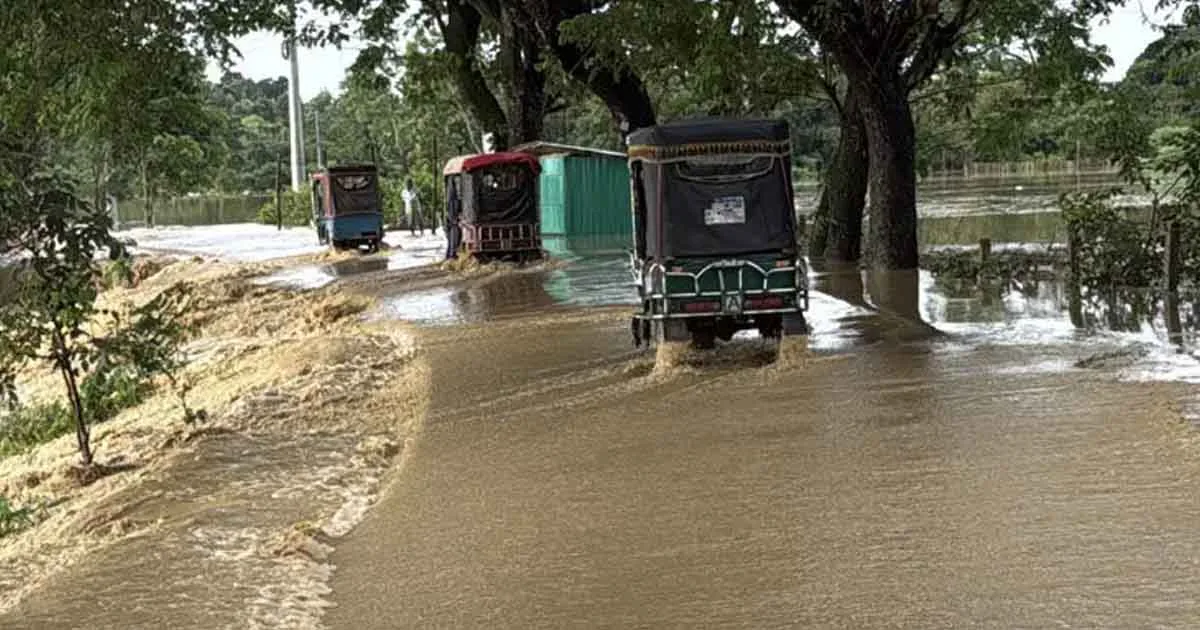 দৈনিক পূর্বকোণ - চট্টগ্রামের দৈনিক খাগড়াছড়িতে হঠাৎ ১০৩ মিলিমিটার বৃষ্টি, নিম্নাঞ্চল প্লাবিত