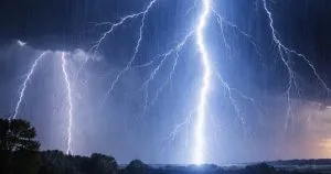 খাগড়াছড়িতে বাড়িতে ঢুকার সময় বজ্রপাতে স্বামী-স্ত্রীর মৃত্যু