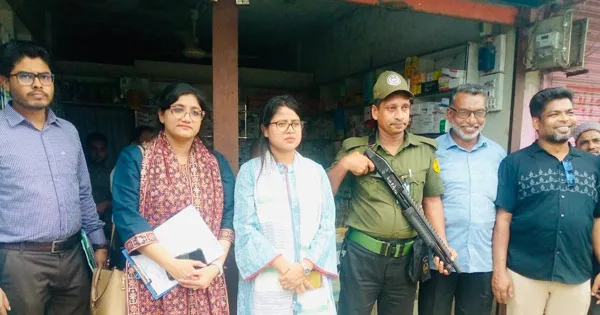 দৈনিক পূর্বকোণ - চট্টগ্রামের দৈনিক মিরসরাইয়ে ৪ ফার্মেসিকে সোয়া লাখ টাকা জরিমানা
