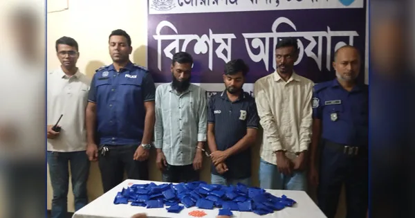 দৈনিক পূর্বকোণ - চট্টগ্রামের দৈনিক মাইক্রোবাসের গোপন চেম্বার থেকে ১ কোটি ২৯ লাখ টাকার ইয়াবা উদ্ধার