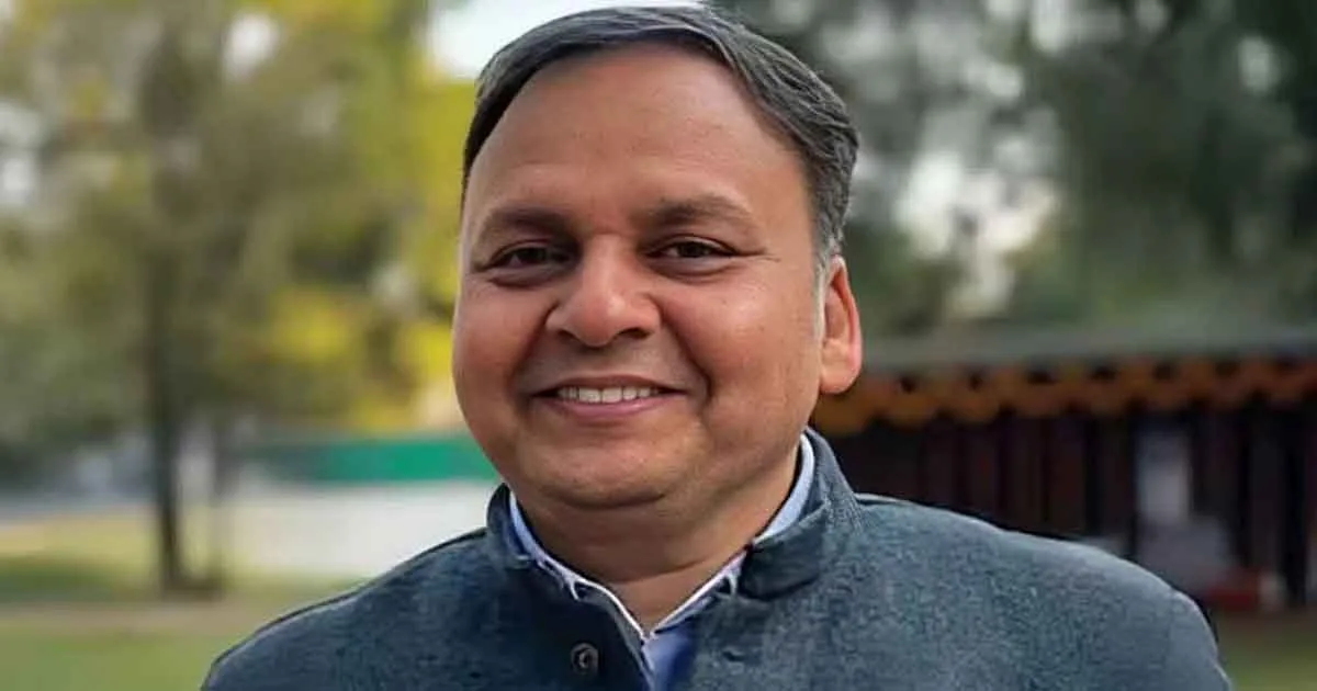 দৈনিক পূর্বকোণ - চট্টগ্রামের দৈনিক ঢাকায় ‘র’ প্রধান