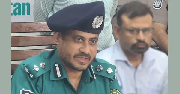 দৈনিক পূর্বকোণ - চট্টগ্রামের দৈনিক সরানো হলো রংপুরের পুলিশ কমিশনার মাবুদকে
