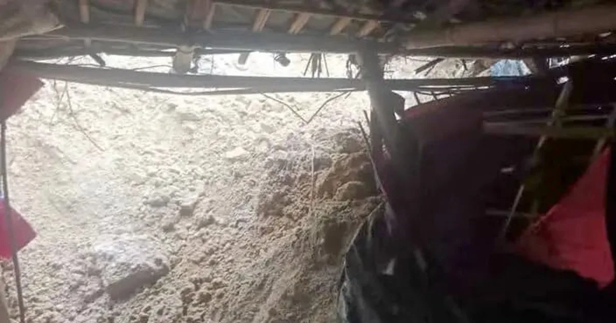 দৈনিক পূর্বকোণ - চট্টগ্রামের দৈনিক পাহাড়ধসে রোহিঙ্গা ক্যাম্পে শিশুর মৃত্যু